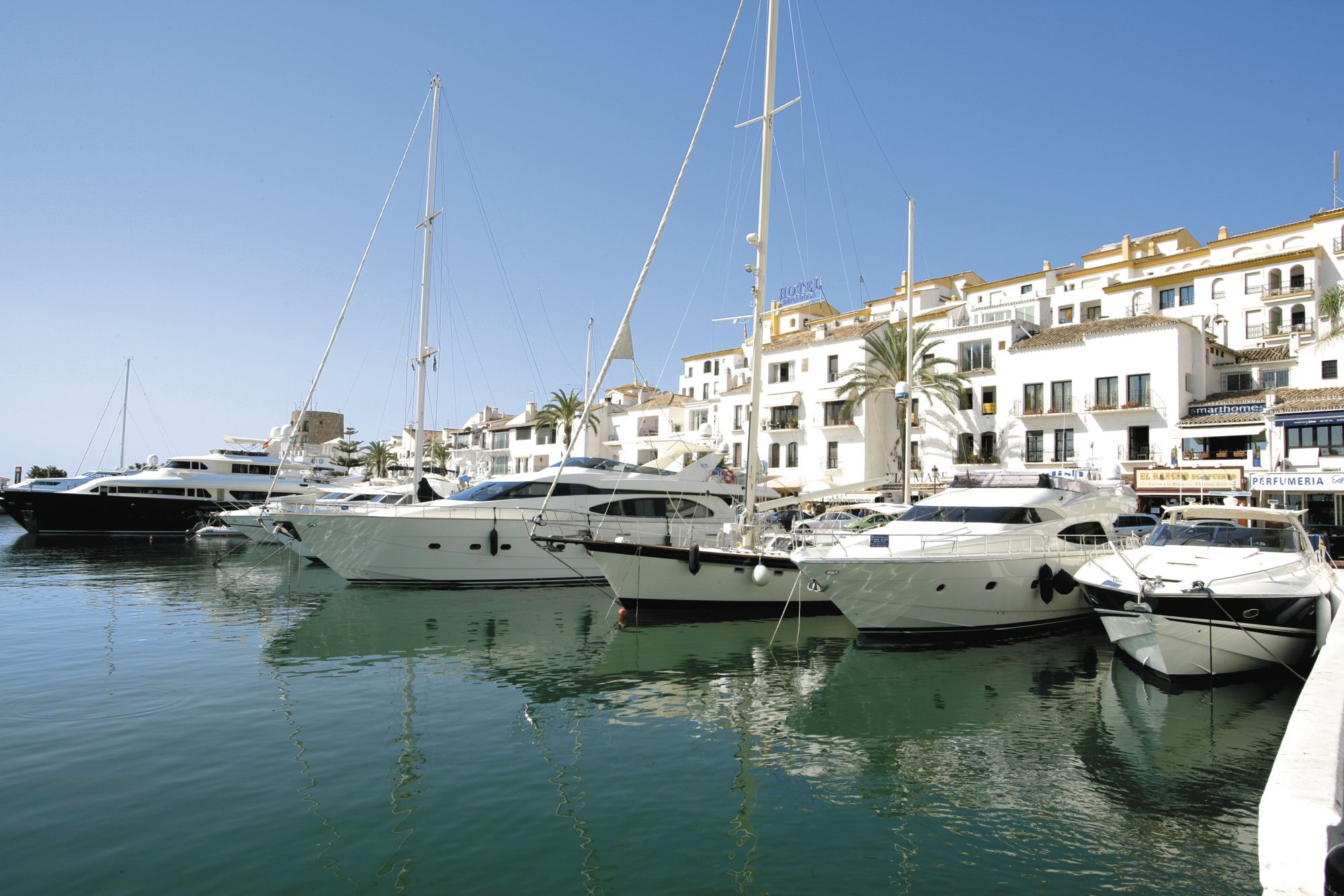 ⭐10 essential things to visit and do in Puerto Banús